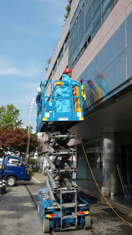 군포터미널 외벽청소